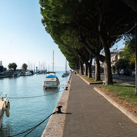 Sweet Home Lungolago Garibaldi Peschiera del Garda Exterior photo