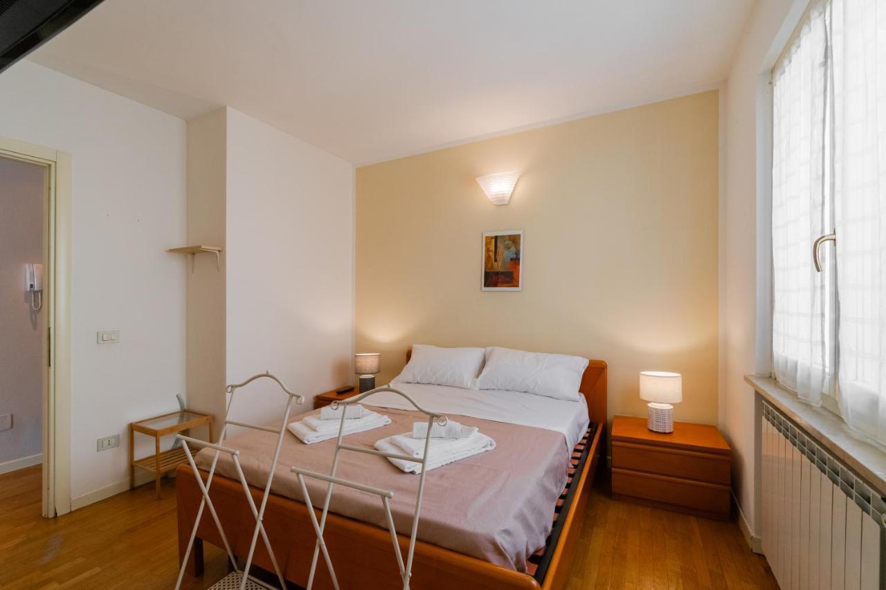 Sweet Home Lungolago Garibaldi Peschiera del Garda Exterior photo